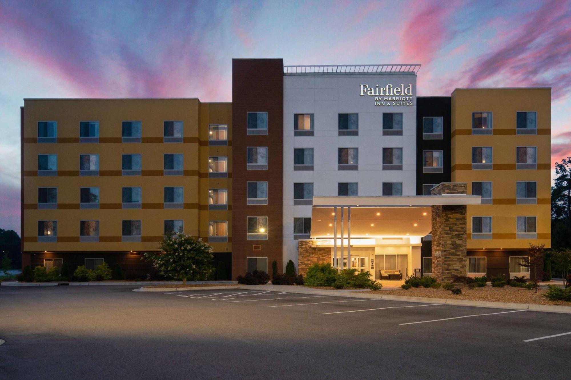 Fairfield Inn & Suites Роки-Маунт Экстерьер фото