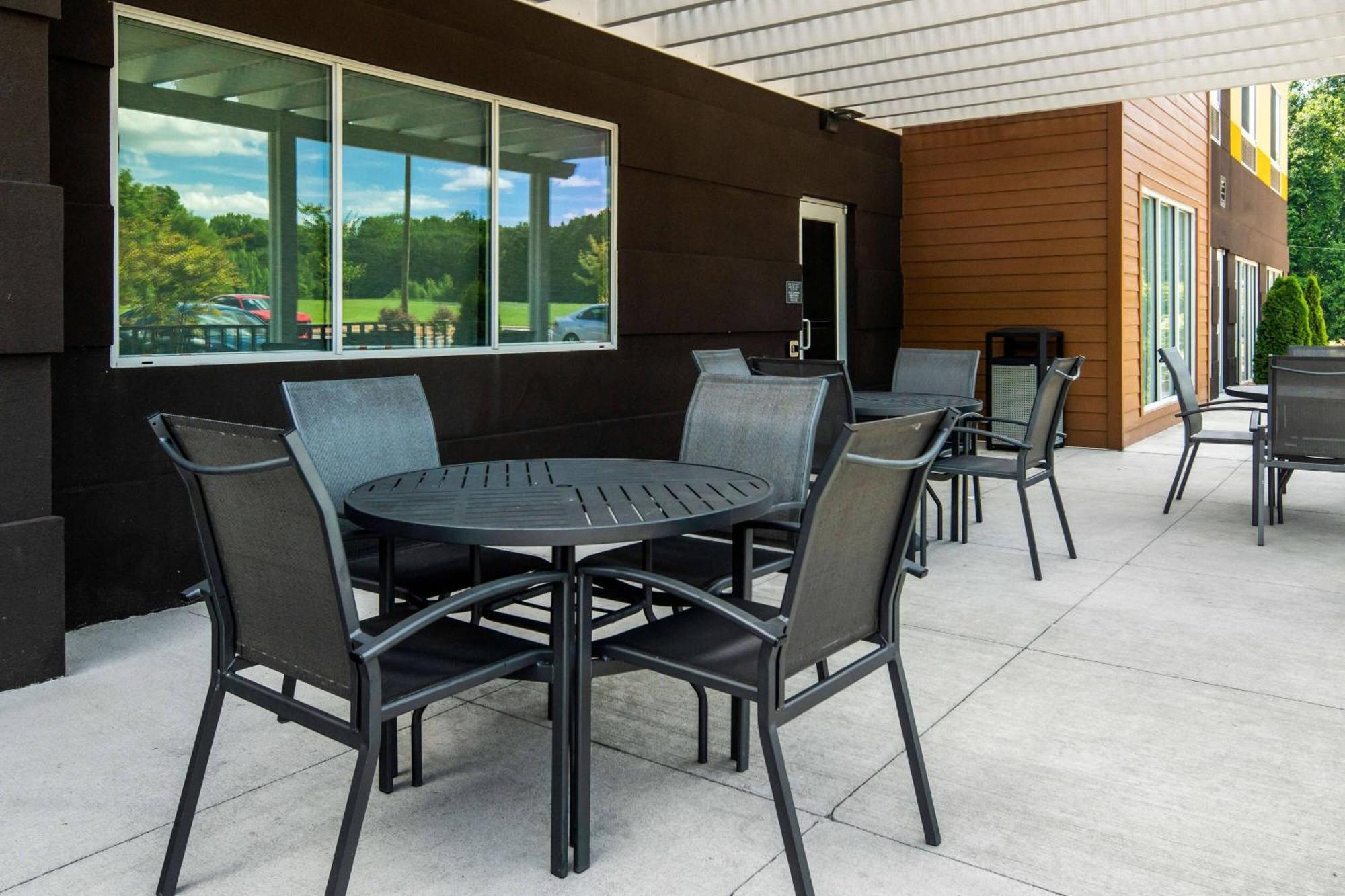 Fairfield Inn & Suites Роки-Маунт Экстерьер фото
