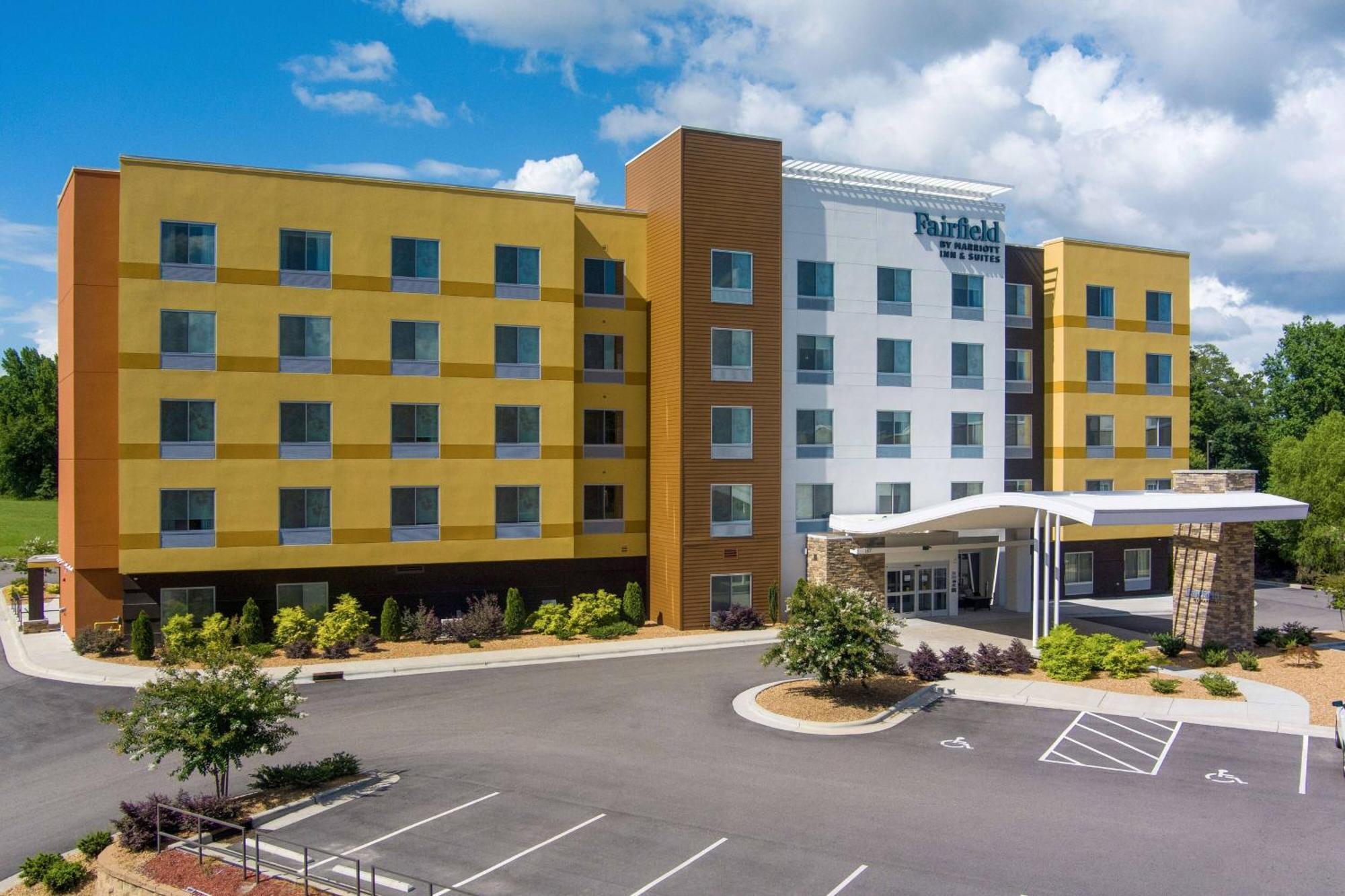 Fairfield Inn & Suites Роки-Маунт Экстерьер фото